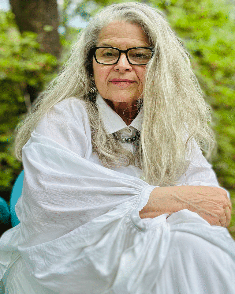 alt="Nina Zapala Goes Grey"